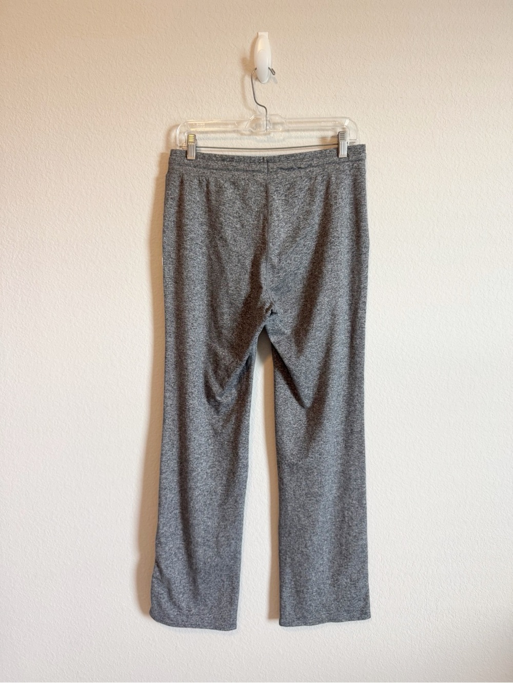 Vuori Women's Heather Grey Halo Essential Wide Leg Flare Pants Size Medium - Picture 5 of 6